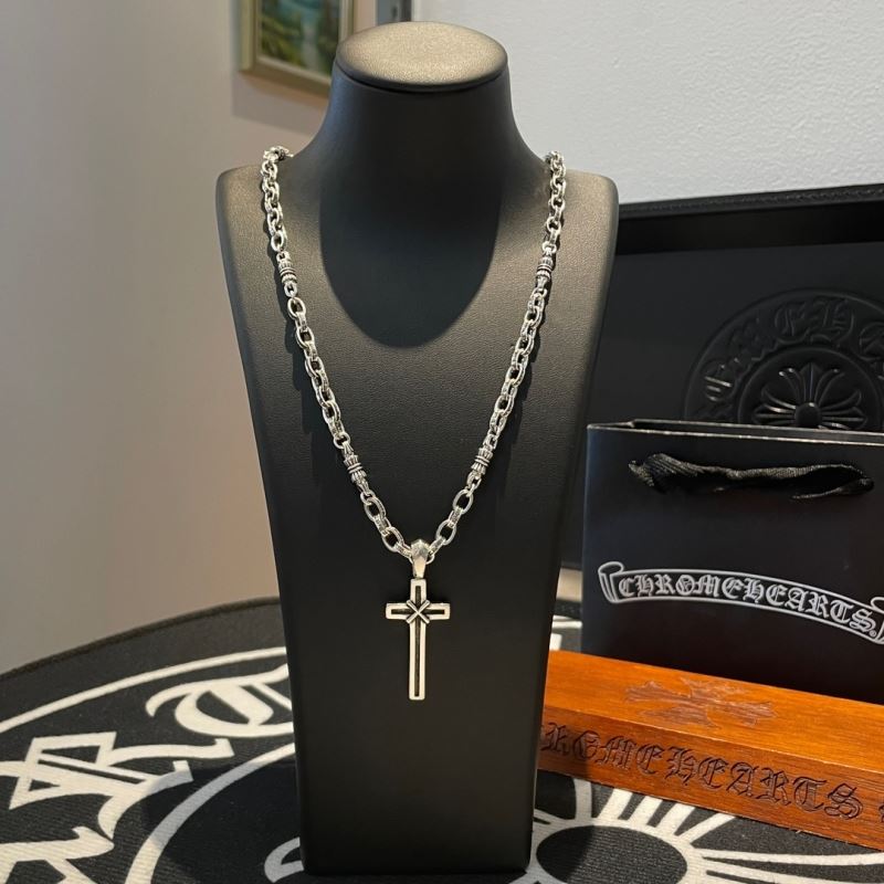 Ch*0me He**ts necklaces